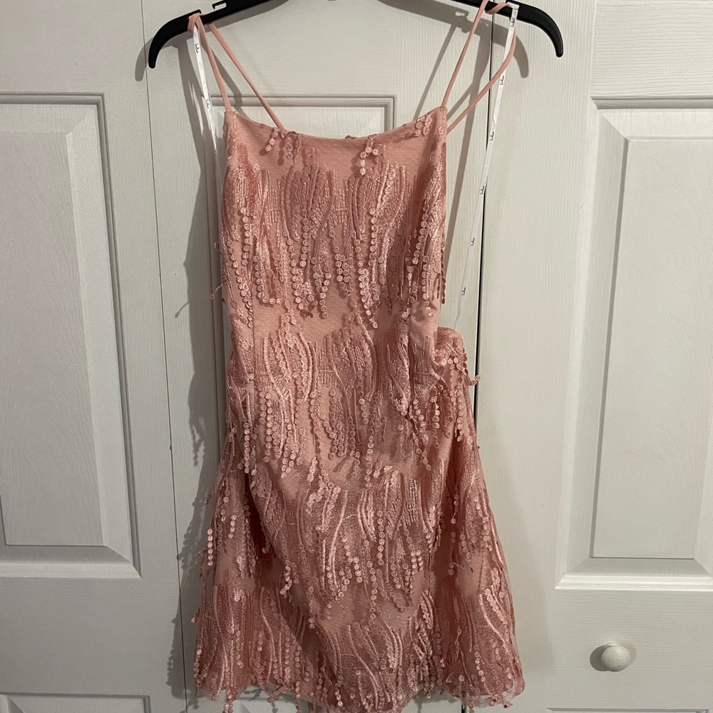 Elegant Pink Sleeveless Dress